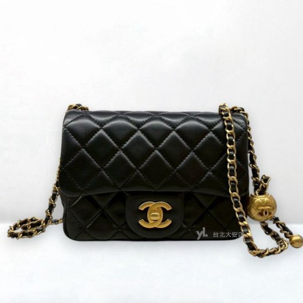 A13116-CHANEL 黑色羊皮金球方胖子口蓋包AS1786-0