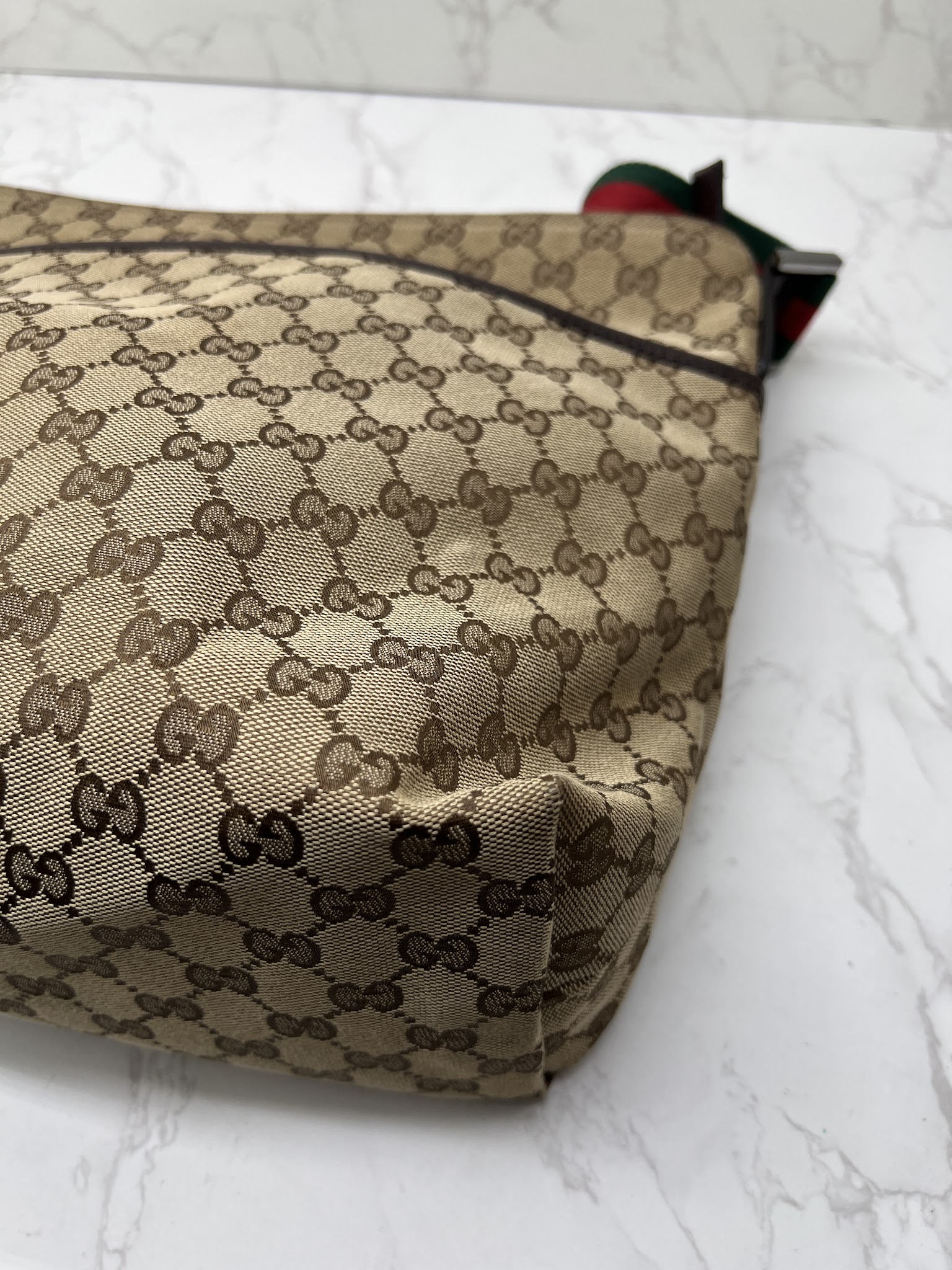 香緹國際精品 GUCCI 帆布肩帶側背包 1004-3