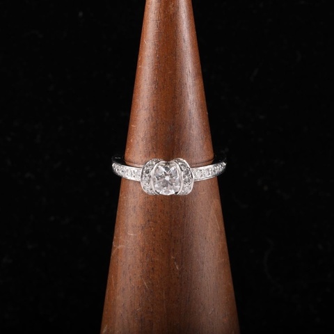 PIAGET 18K白金鑽石白金鏤空玫瑰花滿鑽戒指51