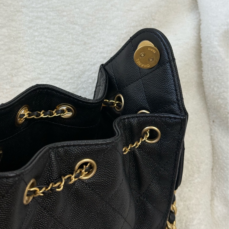 全新CHANEL 25 mini Hobo 黑金 ✨最新晶片款-9