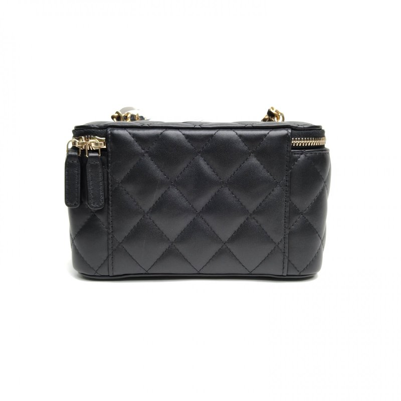CHANEL 長盒子化妝包黑色羊皮鐳射標金扣金球調節扣肩背包-2