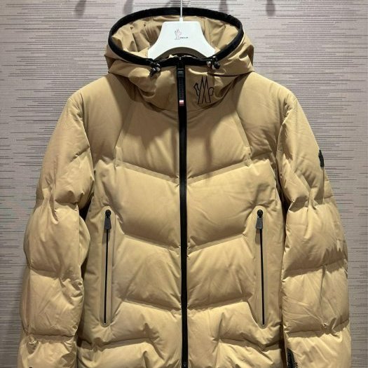💎Han's house精品服飾💎moncler Arcesaz 滑雪系列 高機能 防水 羽絨 連帽 外套 可手水洗 現貨 L 原價82500-1