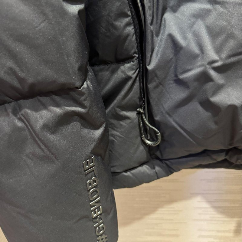 💎Han's house精品服飾💎moncler Mandres 滑雪系列 高機能 防水 羽絨 連帽 外套 可手水洗 現貨4 原價81000-6