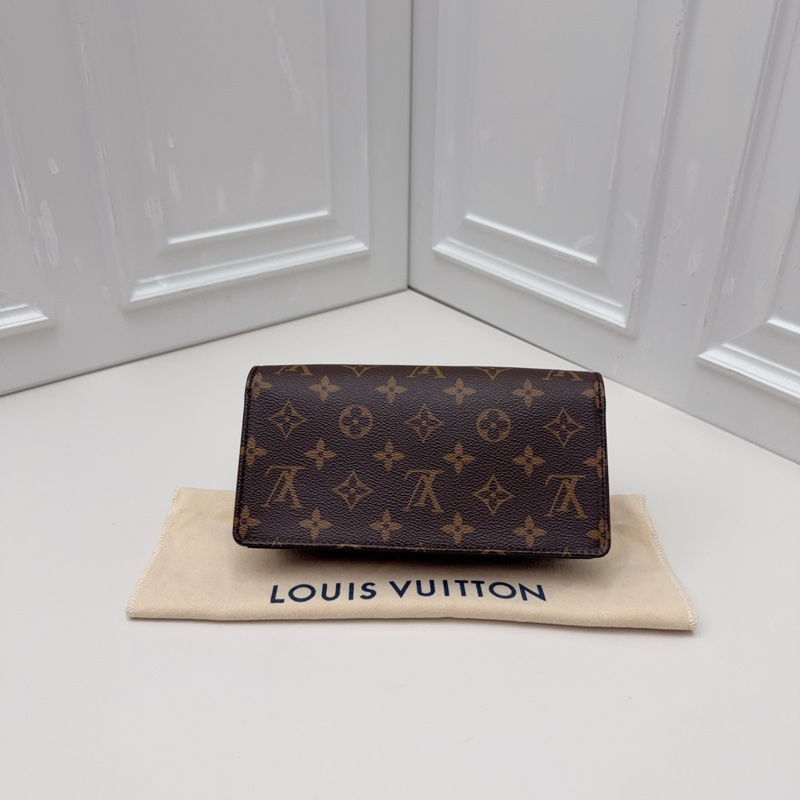  帶膜Louis Vuitton路易威登 Lily WOC鏈條包芯片款-1
