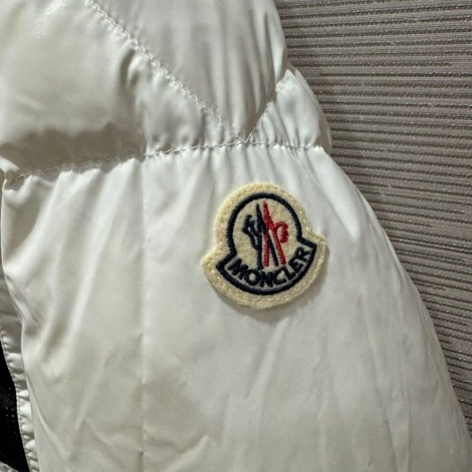 💎Han's house精品服飾💎moncler Guerin 羽絨 外套 特殊款 雙面穿 可手水洗 現貨 0原價73000-6