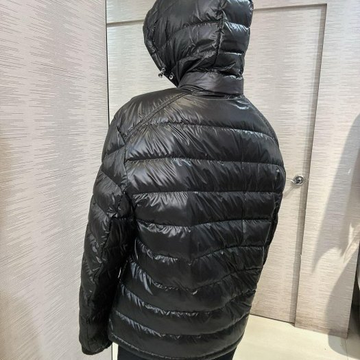 💎Han's house精品服飾💎MONCLER Gliere 羽絨 連帽 外套 可手水洗 義大利製 現貨 3 原價61200-5