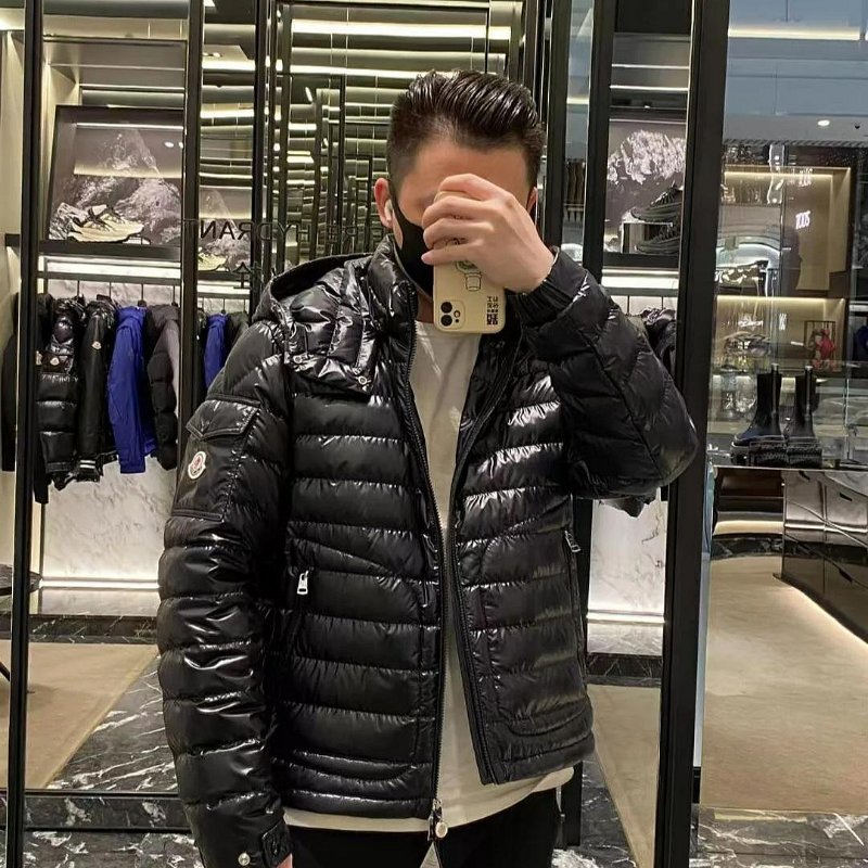 💎Han's house精品服飾💎moncler LAUROS 羽絨 連帽可拆 外套 可手水洗 深藍 現貨 2/4原價55800-0