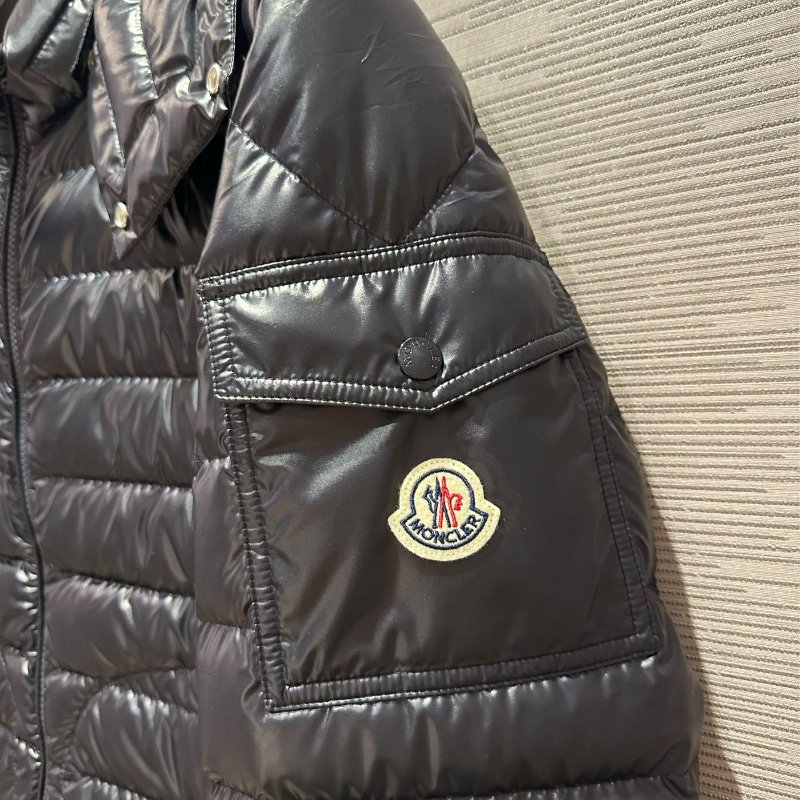 💎Han's house精品服飾💎moncler LAUROS 羽絨 連帽可拆 外套 可手水洗 深藍 現貨 2/4原價55800-5