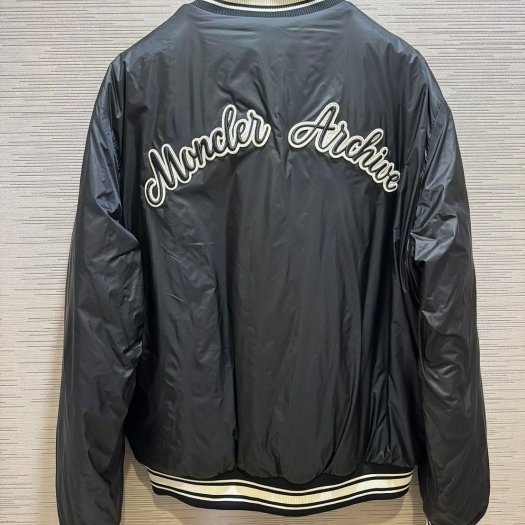 💎Han's house精品服飾💎 moncler Bouchet 羽絨 外套 雙面穿 可手水洗 現貨 2/3原價70200-7