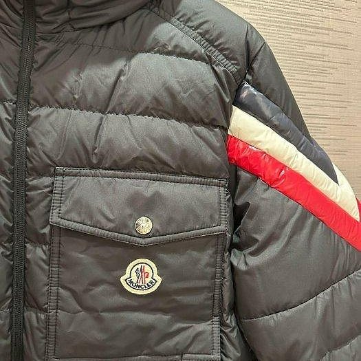💎Han's house精品服飾💎 MONCLER Berard 羽絨 連帽外套 可手水洗 現貨 2 原價57200-2