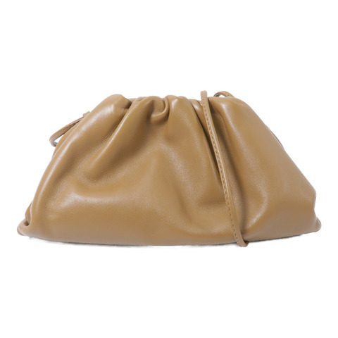 BOTTEGA VENETA 牛皮皮革Mini Pouch Bag肩背袋