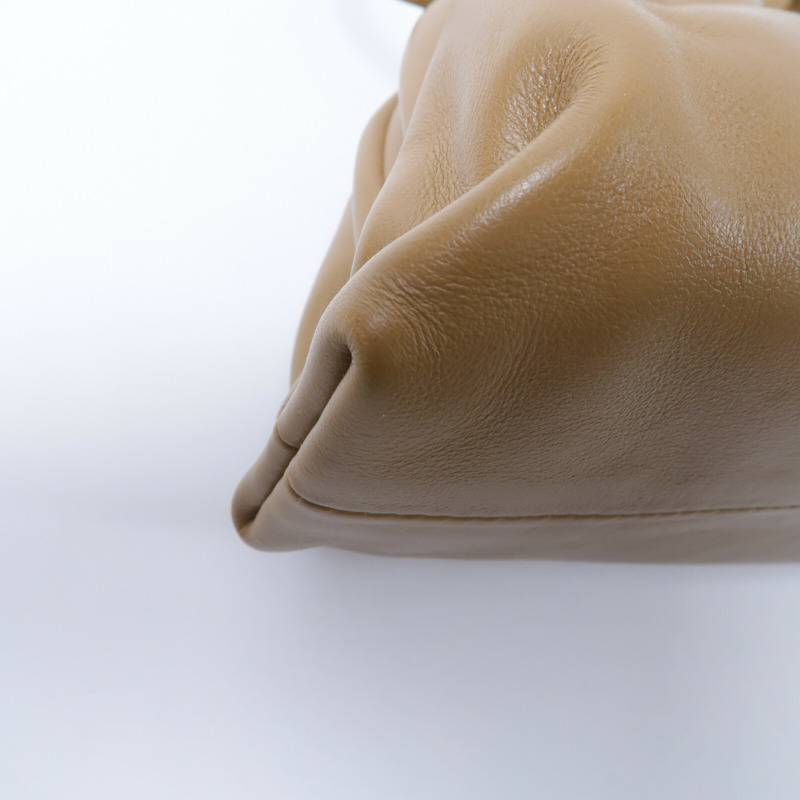 BOTTEGA VENETA 牛皮皮革Mini Pouch Bag肩背袋-9