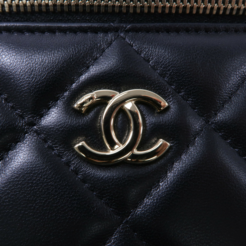 CHANEL 羊皮皮革Vanity Case鏈帶肩背袋-6