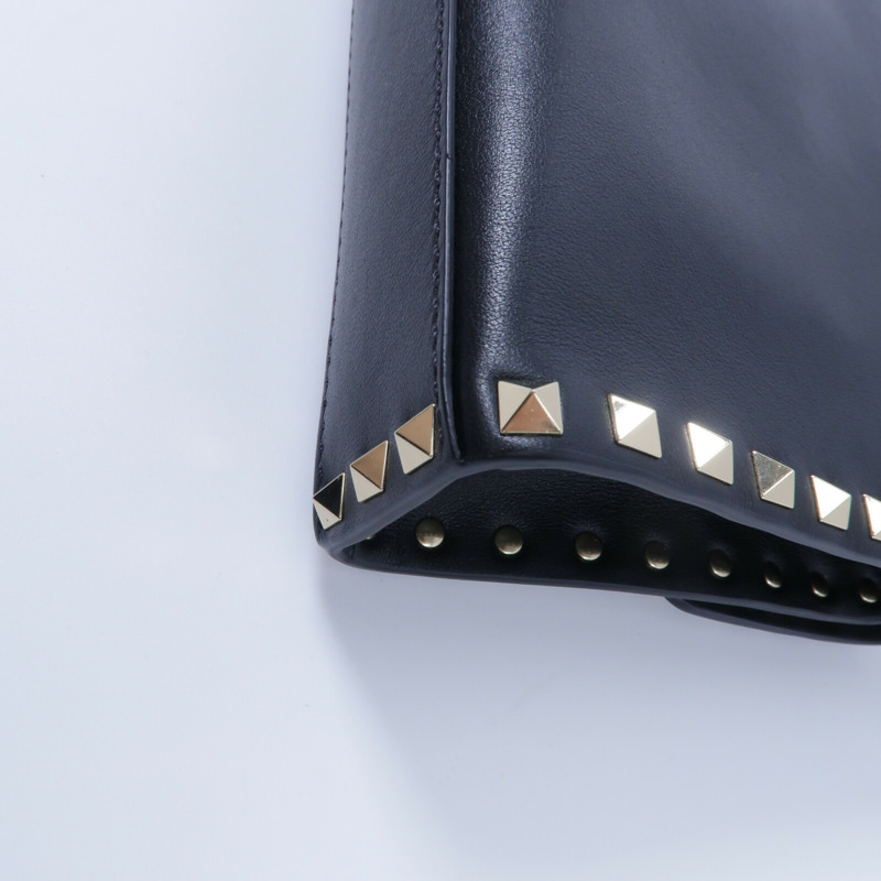 Valentino 牛皮皮革Rockstud Corssbody肩背袋-11