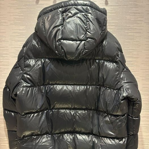 💎Han's house精品服飾💎  moncler Ecrins 羽絨 連帽 外套 現貨 00 / 7大尺碼原價 67600-4