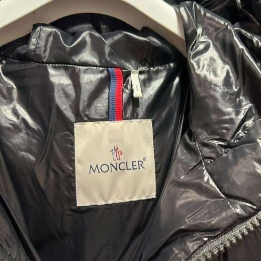💎Han's house精品服飾💎  moncler Ecrins 羽絨 連帽 外套 現貨 00 / 7大尺碼原價 67600-5