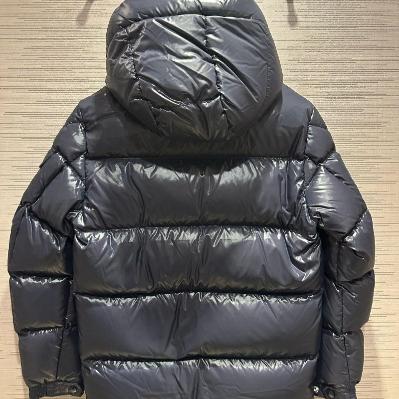 💎Han's house精品服飾💎 moncler Ecrins 羽絨 連帽 外套 現貨 00 原價 67600-3