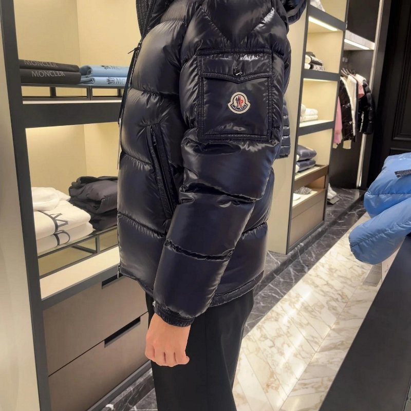 💎Han's house精品服飾💎 moncler Ecrins 羽絨 連帽 外套 現貨 00 原價 67600-6