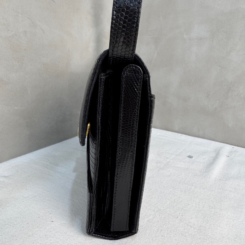 【赫蒂國際精品】 Gucci 黑色皮革翻蓋肩背包 vintage 二手 中古-6