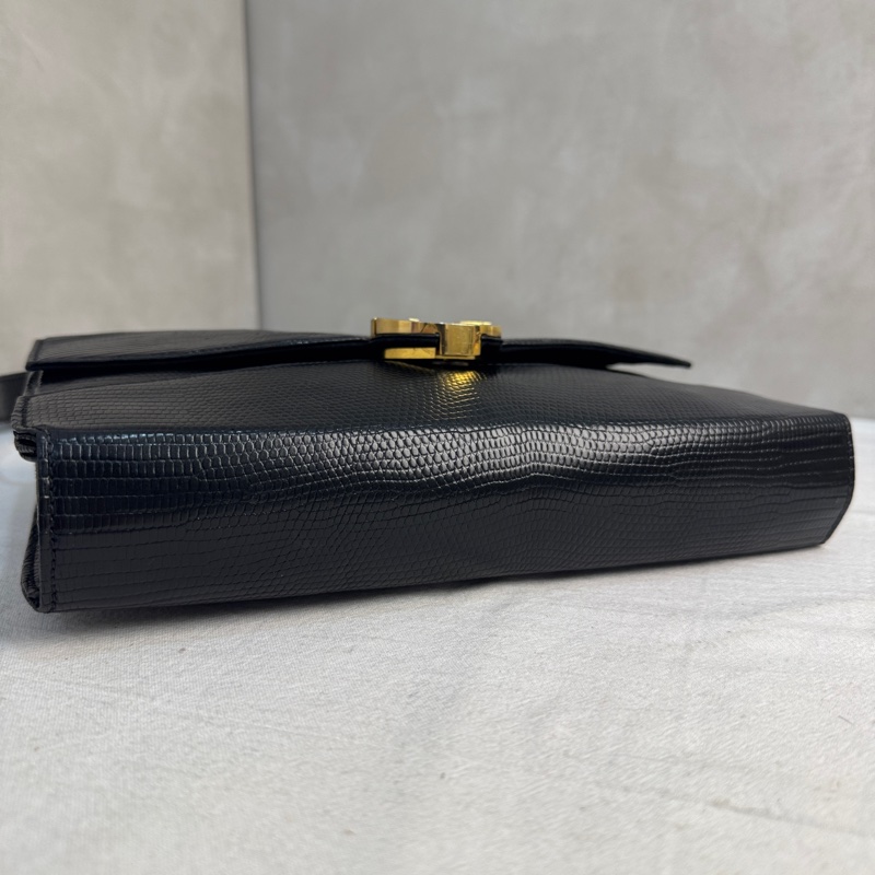 【赫蒂國際精品】 Gucci 黑色皮革翻蓋肩背包 vintage 二手 中古-9
