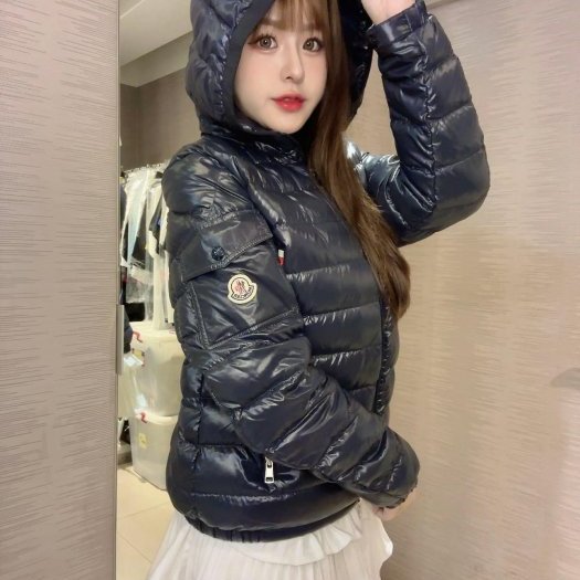💎Han's house精品服飾💎 MONCLER Galion 羽絨 連帽 外套 深藍 現貨 S 原價52800-1