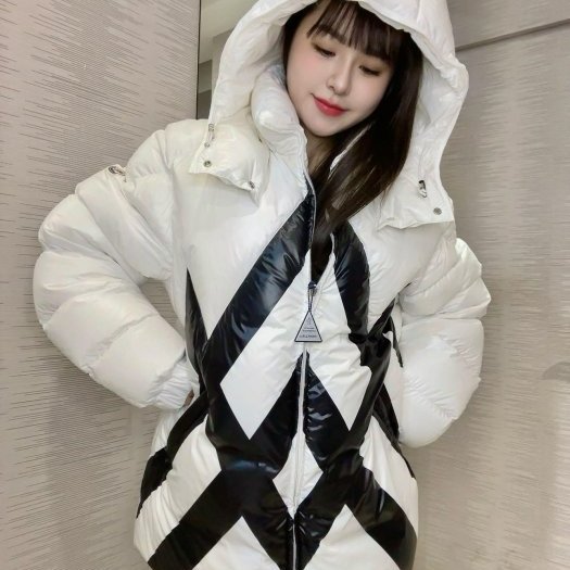 💎Han's house精品服飾💎 MONCLER Haine 羽絨 連帽 可拆 外套 現貨 6可手水洗 原價83500-0