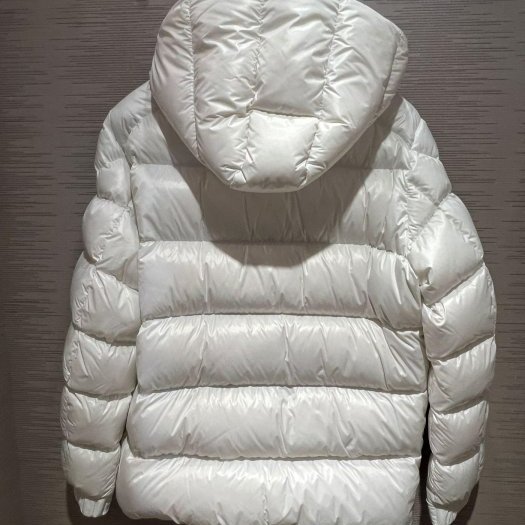 💎Han's house精品服飾💎 MONCLER Haine 羽絨 連帽 可拆 外套 現貨 6可手水洗 原價83500-5