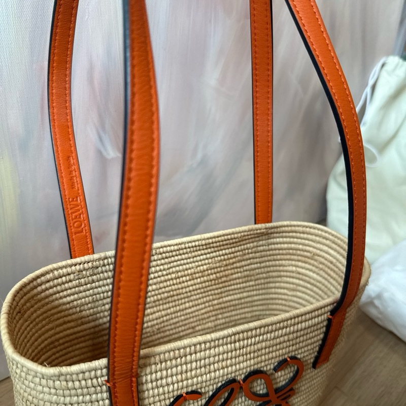 Loewe 橘色草編皮質菜籃包-2