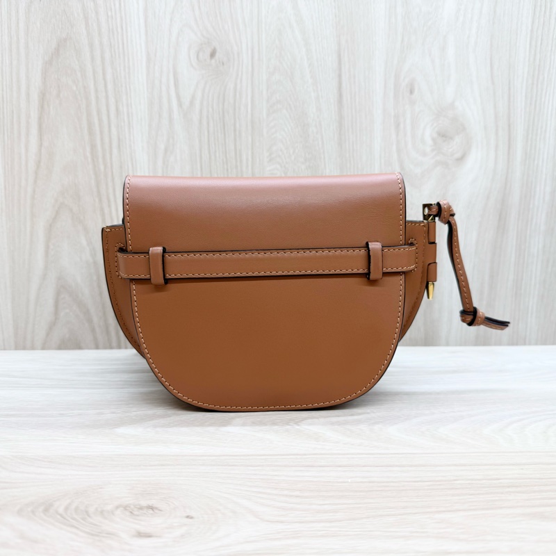 Loewe焦糖mini Gate Dual 斜背包A650N4X13-2