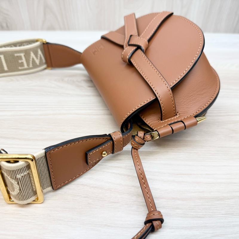Loewe焦糖mini Gate Dual 斜背包A650N4X13-12