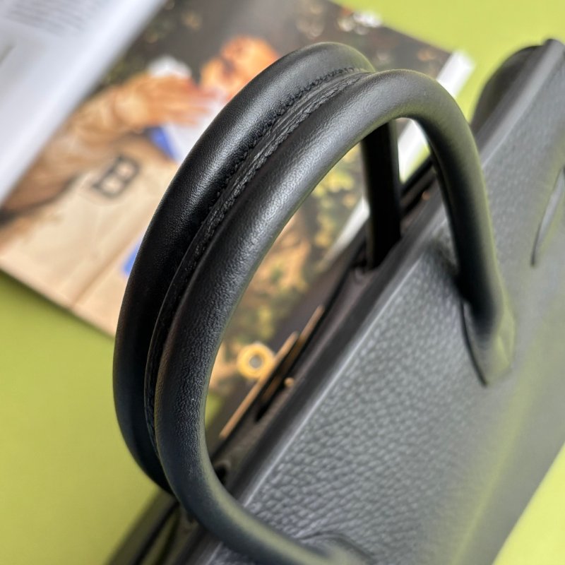 天菜 ::HERMES:: 黑金釦 BIRKIN 30 柏金包30公分 手提包 公事包-12