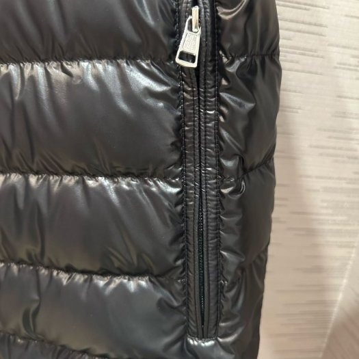 💎Han's house精品服飾💎 MONCLER Arroux 羽絨 外套 可水洗 現貨 3 原價45700-3
