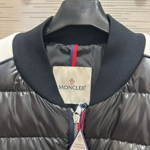 💎Han's house精品服飾💎 MONCLER Arroux 羽絨 外套 可水洗 現貨 3 原價45700-6