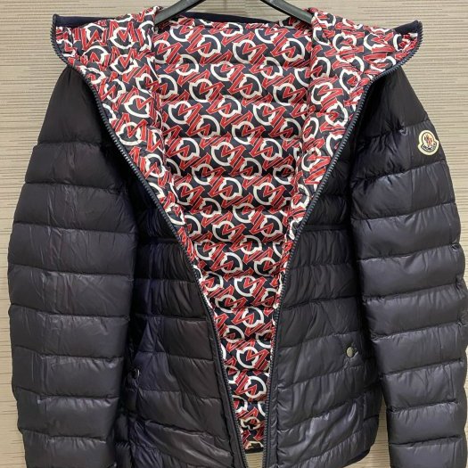 💎Han's house精品服飾💎  moncler Zois 羽絨 連帽 外套 特殊款 雙面穿 現貨 M  原價55000-4