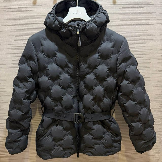 💎Han's house精品服飾💎 moncler Adonis 機能 連帽 羽絨 外套 現貨 M 原價70000-0