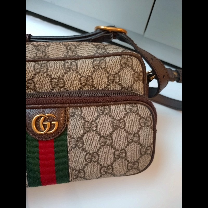 Gucci 咖皮邊印花PVC綠紅綠數層拉鍊斜背包-1