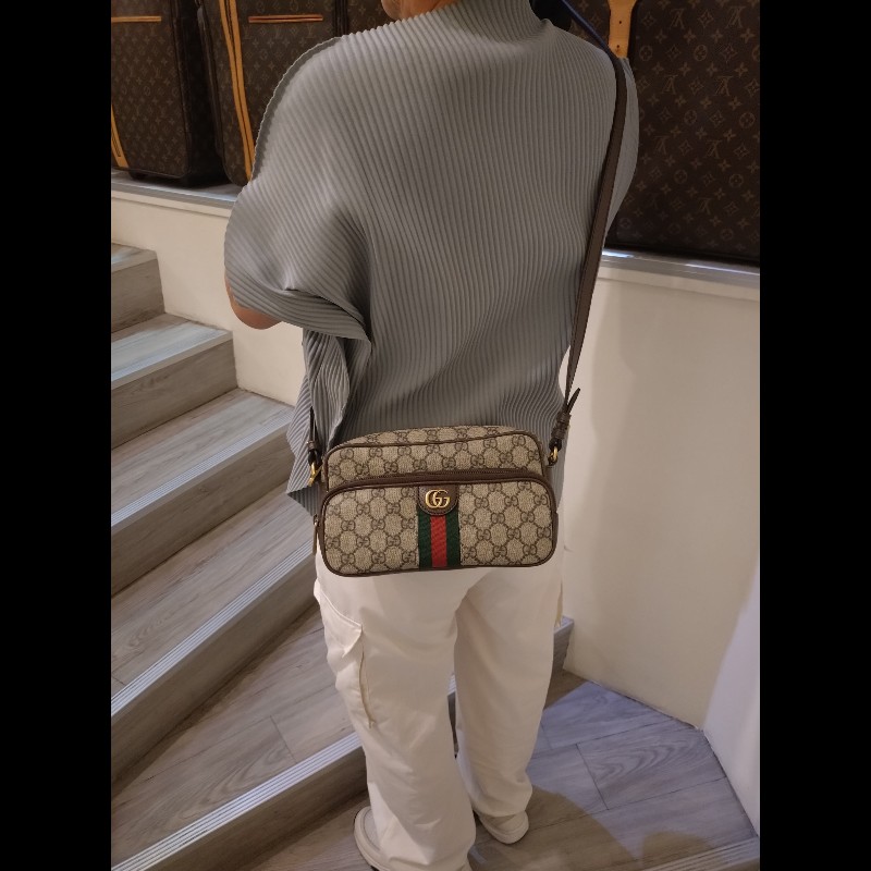 Gucci 咖皮邊印花PVC綠紅綠數層拉鍊斜背包-4