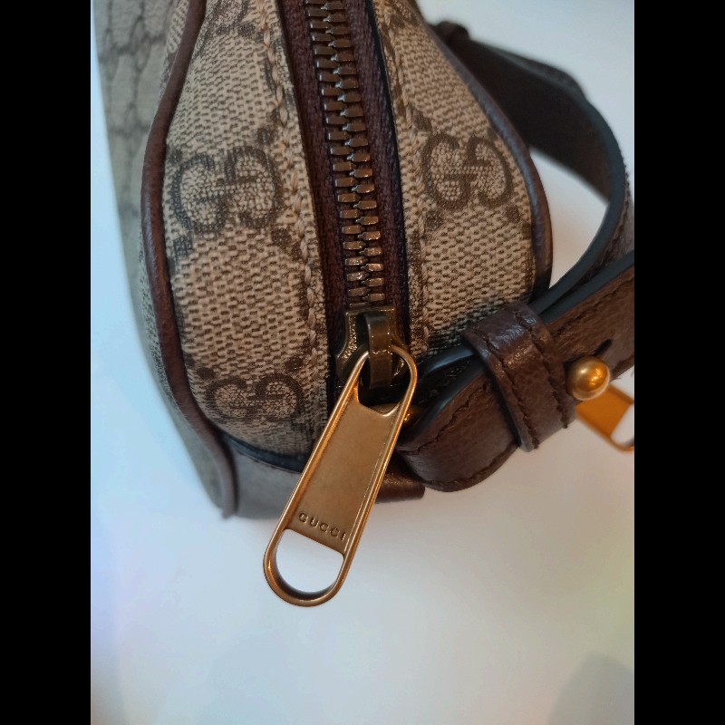 Gucci 咖皮邊印花PVC綠紅綠數層拉鍊斜背包-18
