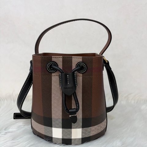 Burberry 8112238 經典格紋水桶包 手提包 側背包 斜背包