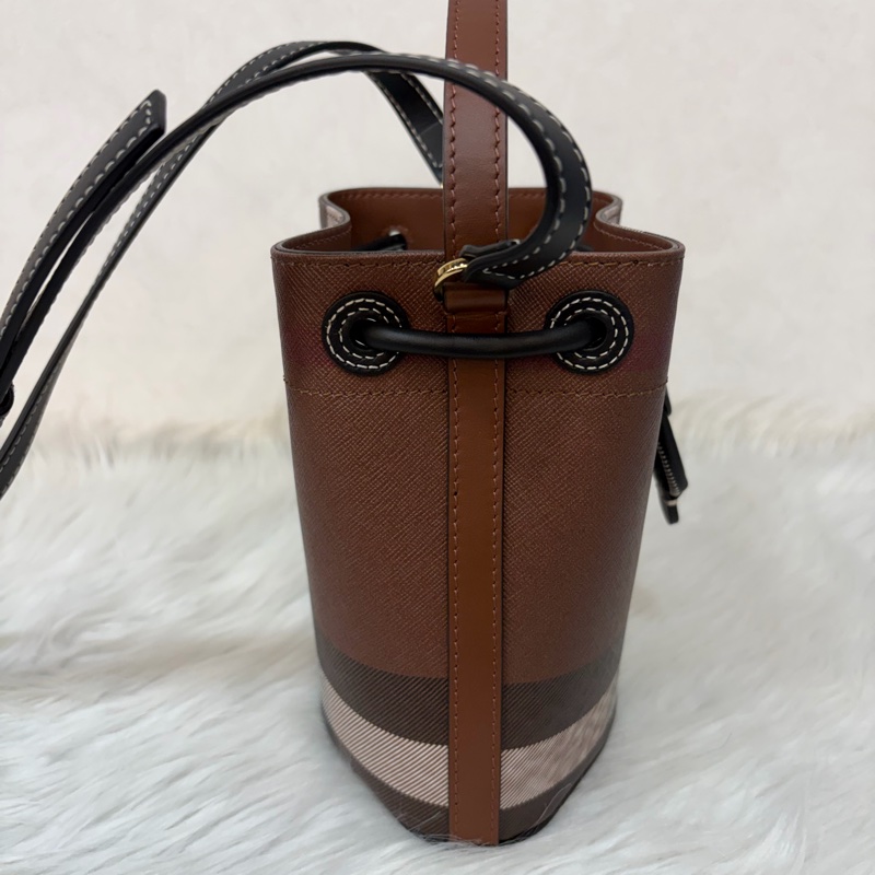 Burberry 8112238 經典格紋水桶包 手提包 側背包 斜背包-1