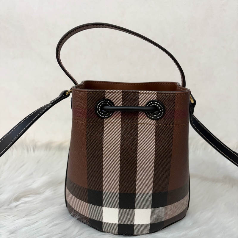 Burberry 8112238 經典格紋水桶包 手提包 側背包 斜背包-2