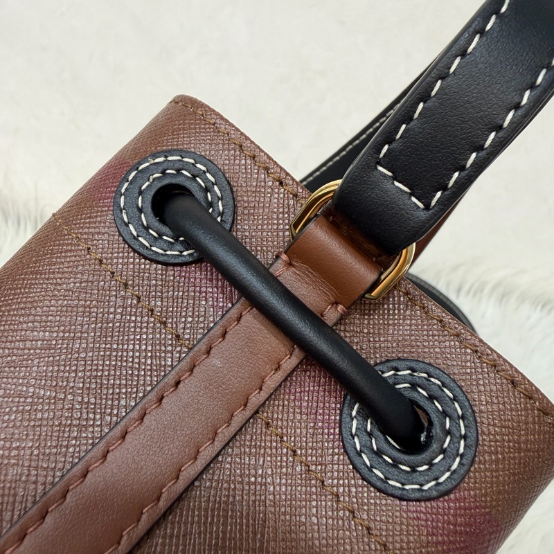 Burberry 8112238 經典格紋水桶包 手提包 側背包 斜背包-9