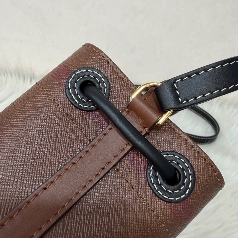 Burberry 8112238 經典格紋水桶包 手提包 側背包 斜背包-10