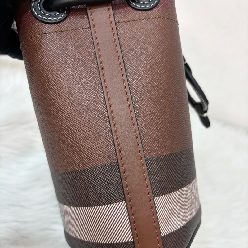 Burberry 8112238 經典格紋水桶包 手提包 側背包 斜背包-36