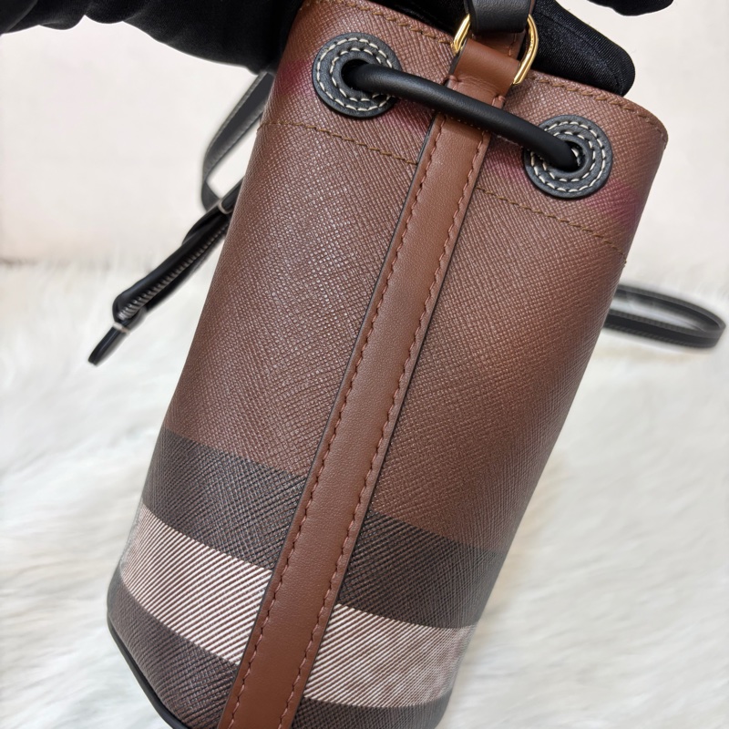 Burberry 8112238 經典格紋水桶包 手提包 側背包 斜背包-37