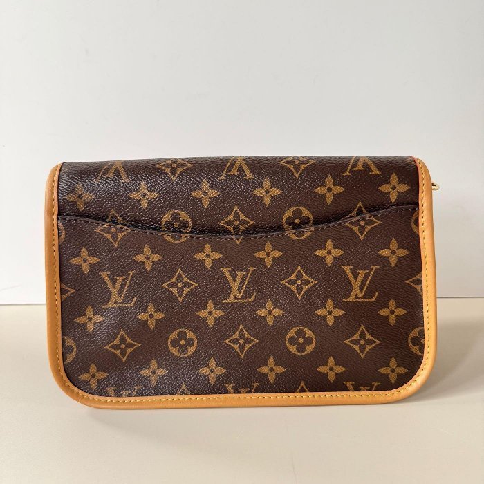 LV Diane 老花 刺繡 雙背帶 磁扣 馬鞍包 法棍包 M45985-1