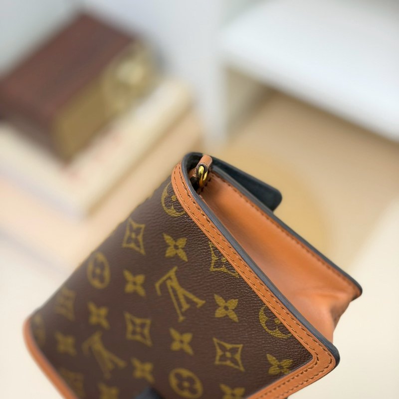🏷LV 路易威登．Dauphine 達芙妮 woc M68746 芯片款-11