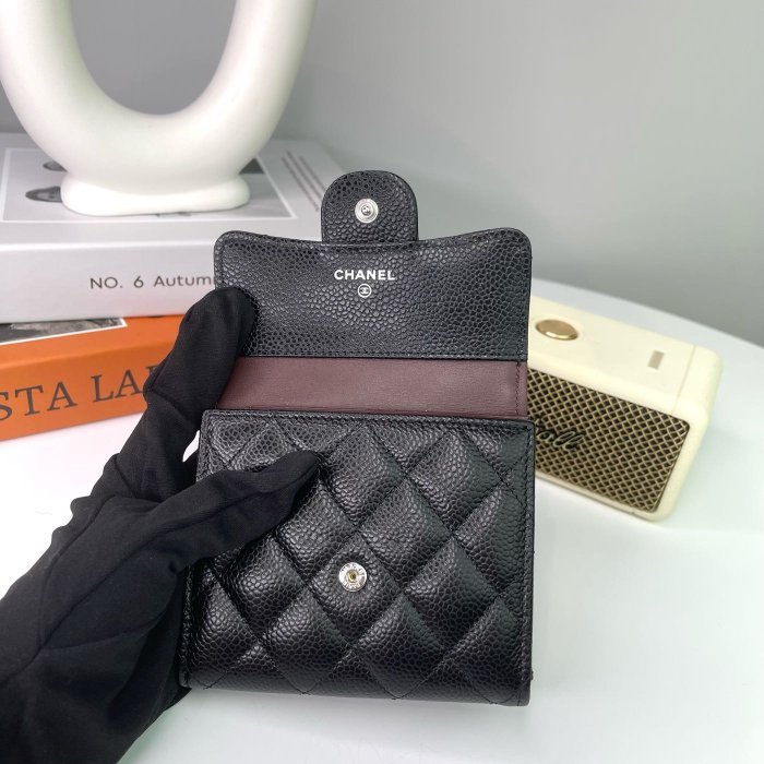 全新 CHANEL Wallet 黑色 荔枝紋 銀CC 三折 6卡 短夾 AP0231 現貨-2