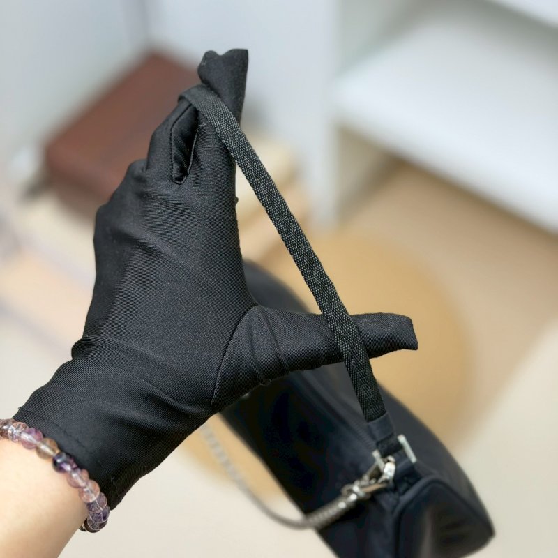 🏷Prada 普拉達．尼龍長型 Hobo 腋下包-17