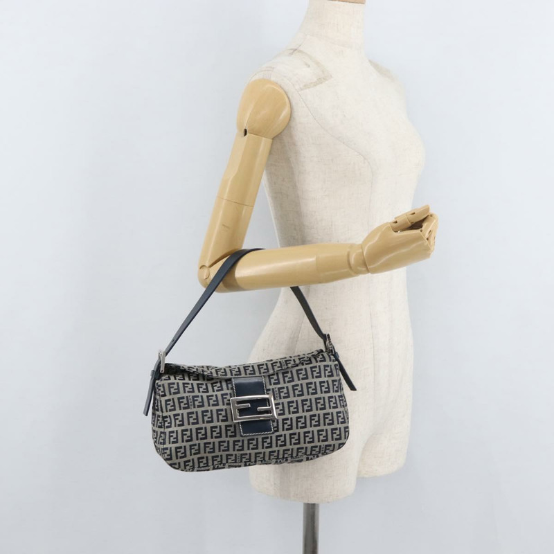 【日本直送】FENDI Zucchino帆布Mamma Baguette單肩包 海軍藍 銀色 正品 179028SAV-25